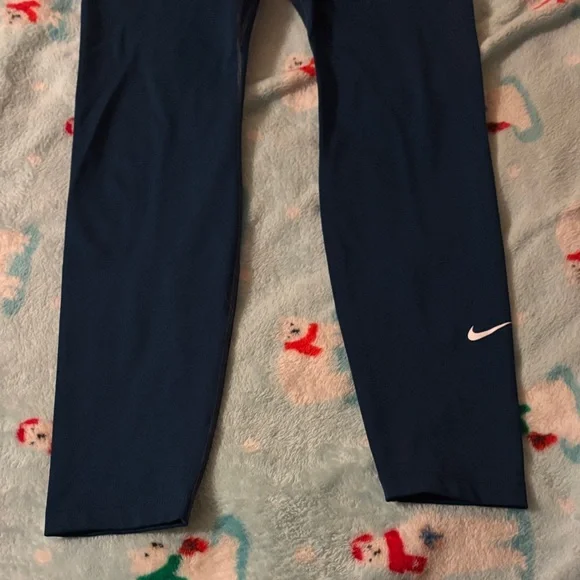 Nike Blue Performance Leggings - Picture 3 of 3